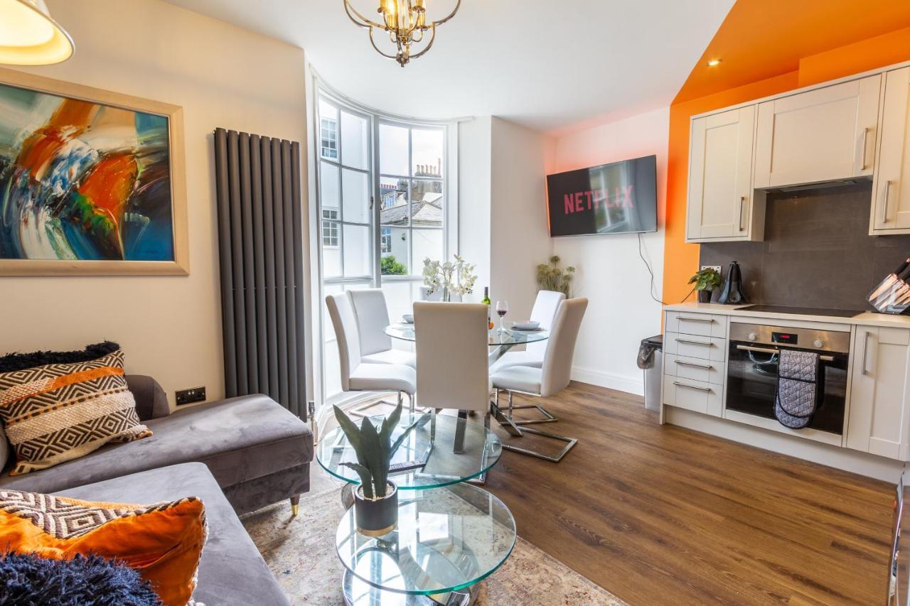 Bright Cheery 4 Bd Apartment By Brighton Station 외부 사진