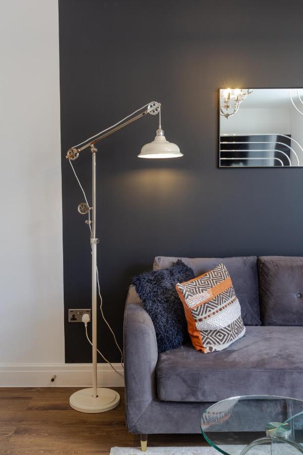 Bright Cheery 4 Bd Apartment By Brighton Station 외부 사진