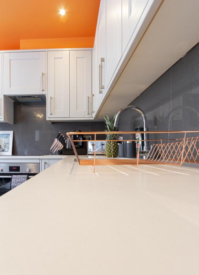 Bright Cheery 4 Bd Apartment By Brighton Station 외부 사진