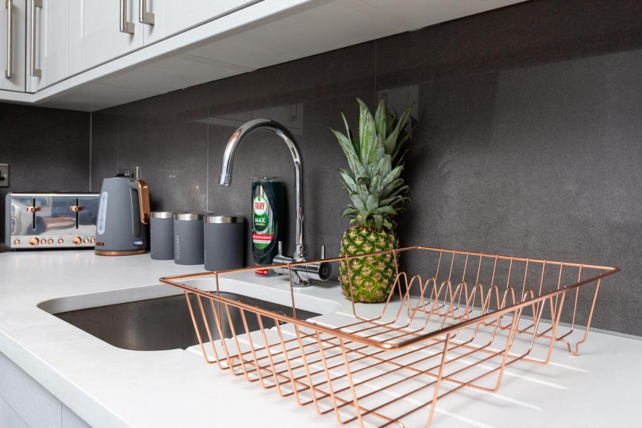 Bright Cheery 4 Bd Apartment By Brighton Station 외부 사진